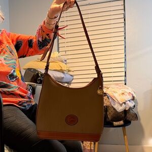 Dooney & Burke 
Classic Brown Leather Shoulder Bag